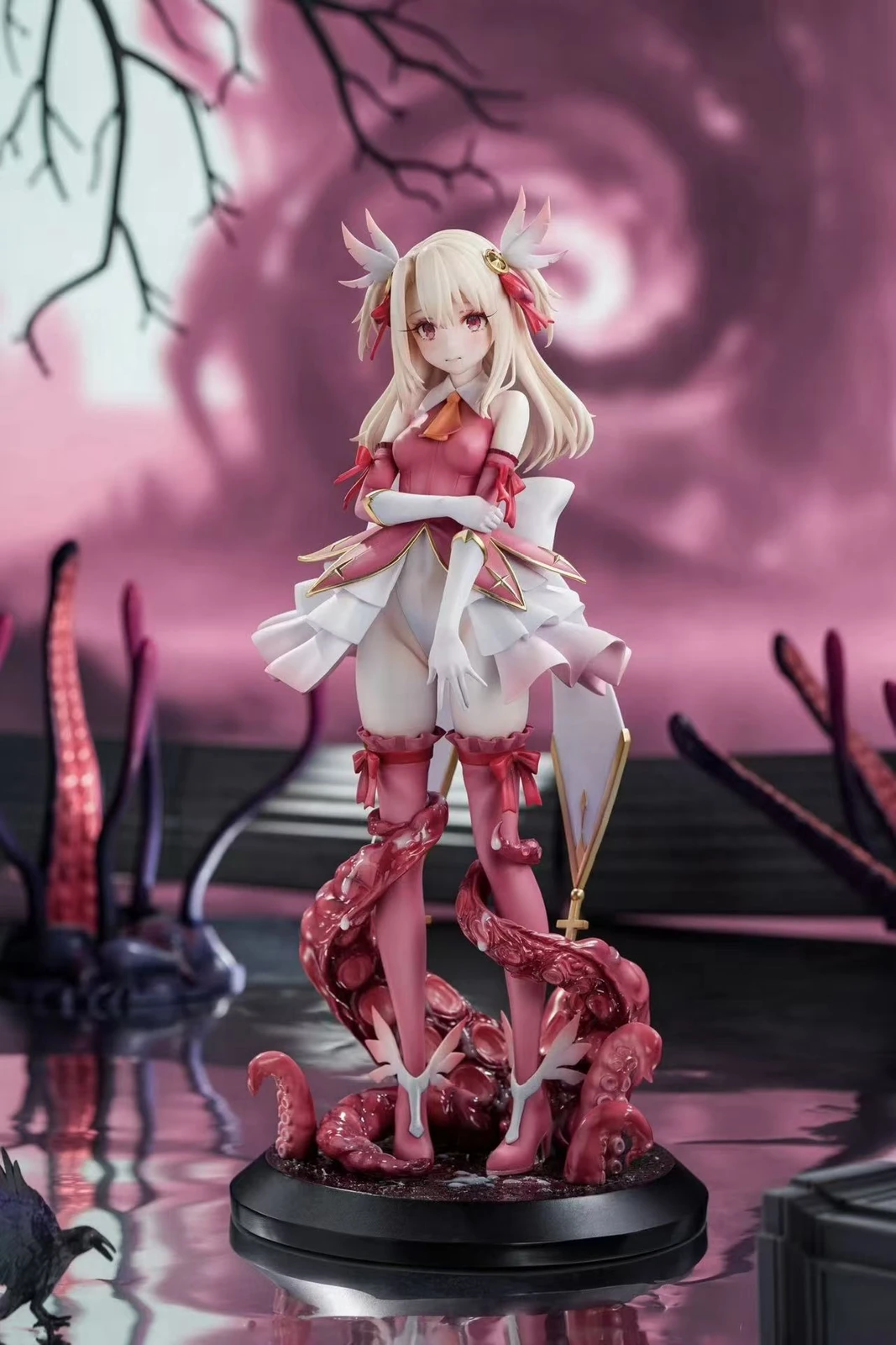 1/6 Scale Illyasviel von Einzbern & Tentacle - Fate/kaleid liner