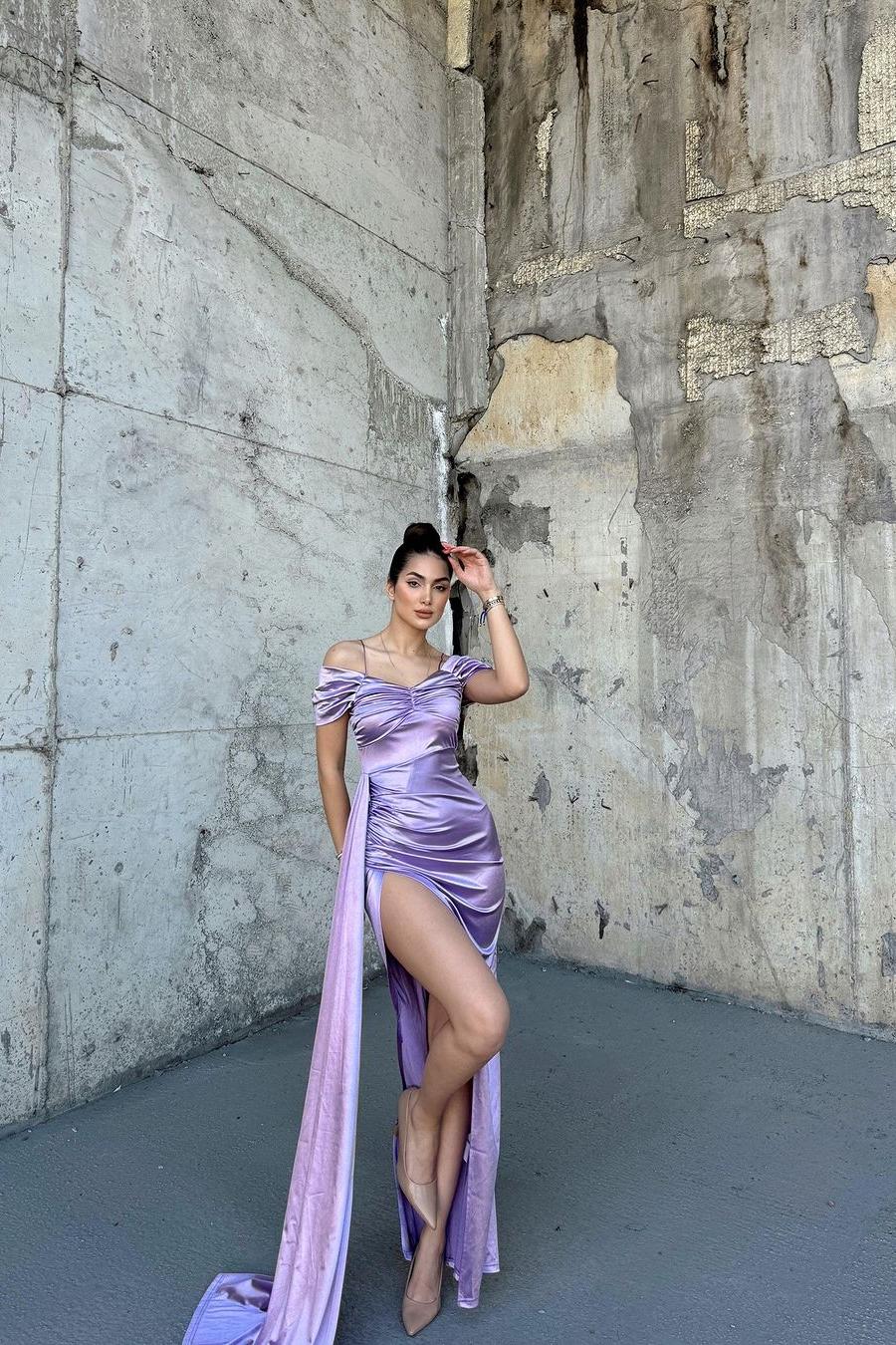 Lussooy Stunning Satin Off the Shoulder Purple Sleeveless Prom Dress with Split