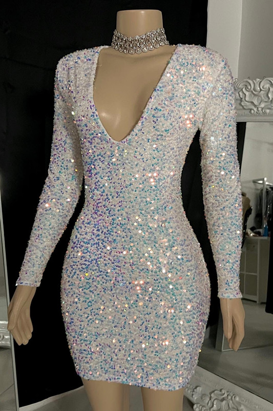 Lussooy Long Sleeves Classy V Neck Short Prom Dress With Sequins