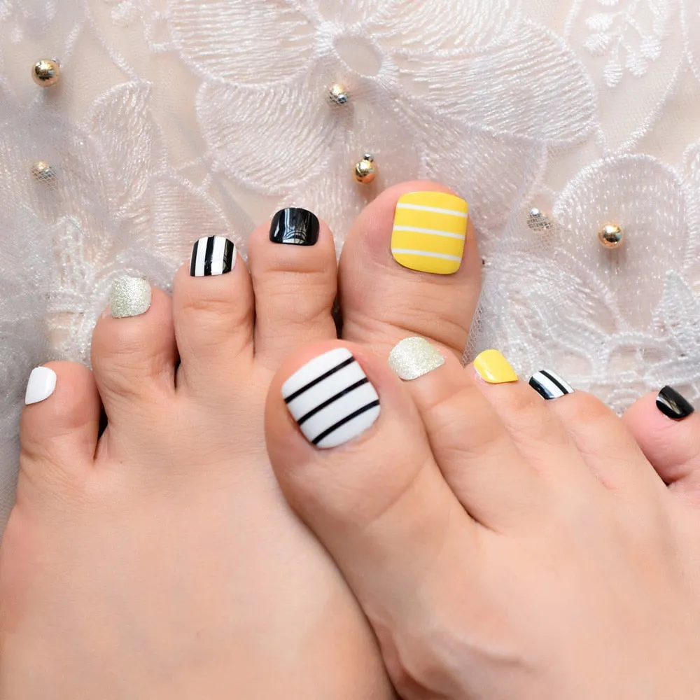Beige White French Nails Acrylic Nude Toe Nails Shiny Surface Toenails Tips Decoration Designed Fake Nails 24pcs/kit-Nail Inspo