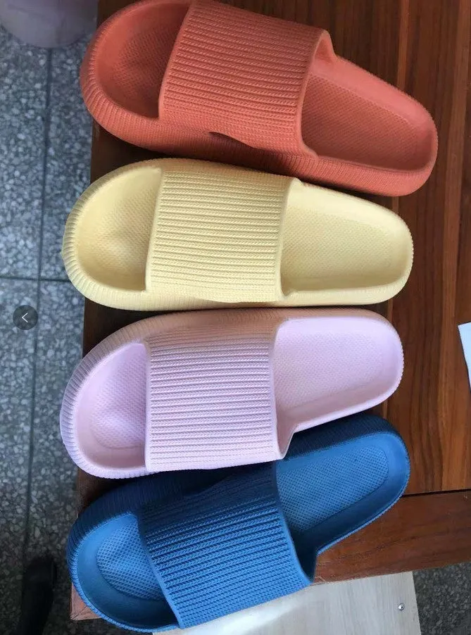 Man Women Slipper Quick-Drying Thickened Non-Slip Sandals Thick Sole House Slippers Bathroom Footwear Summer Beach Sandal