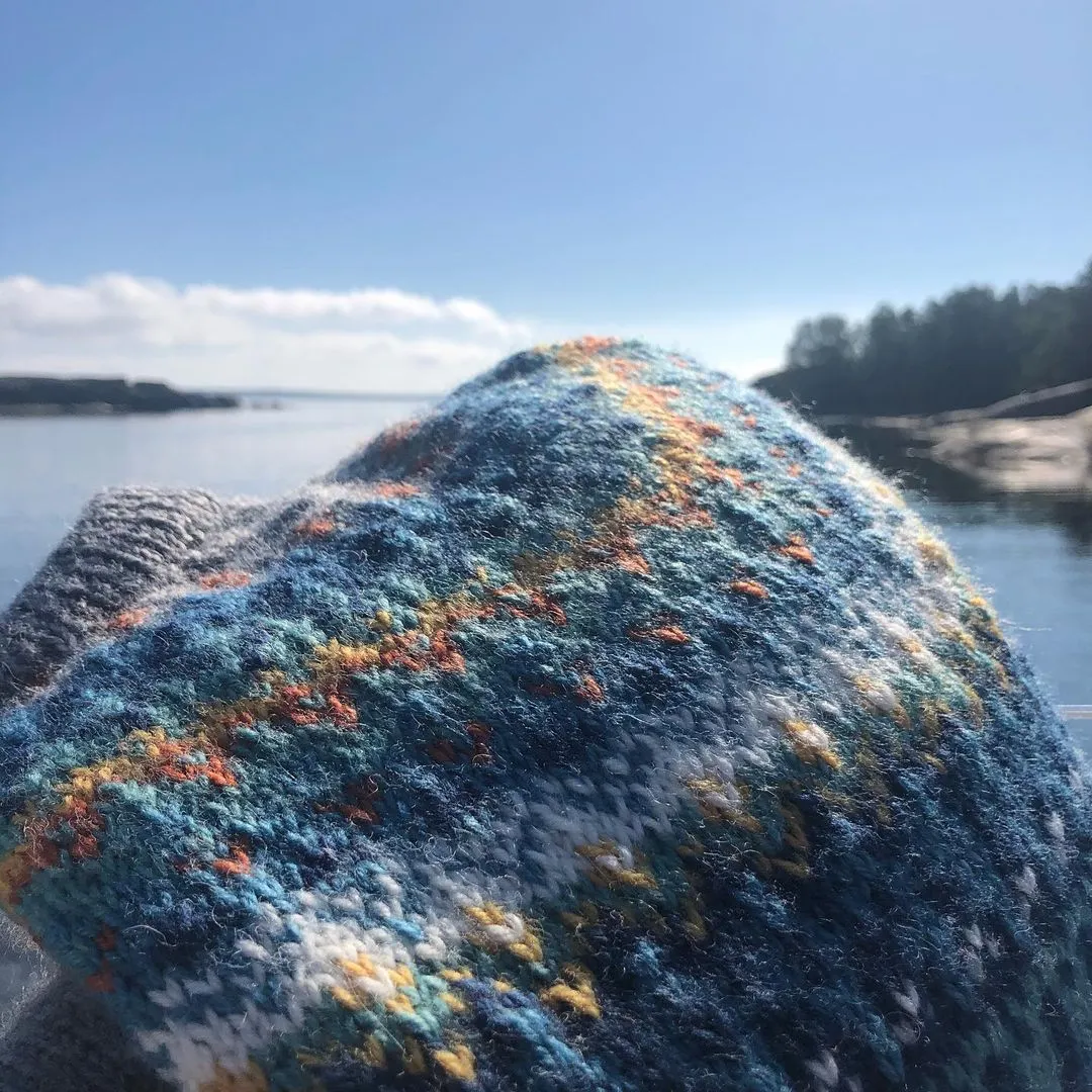 Contrasting Blue And Gray Geometry Icelandic Pullover Sweater