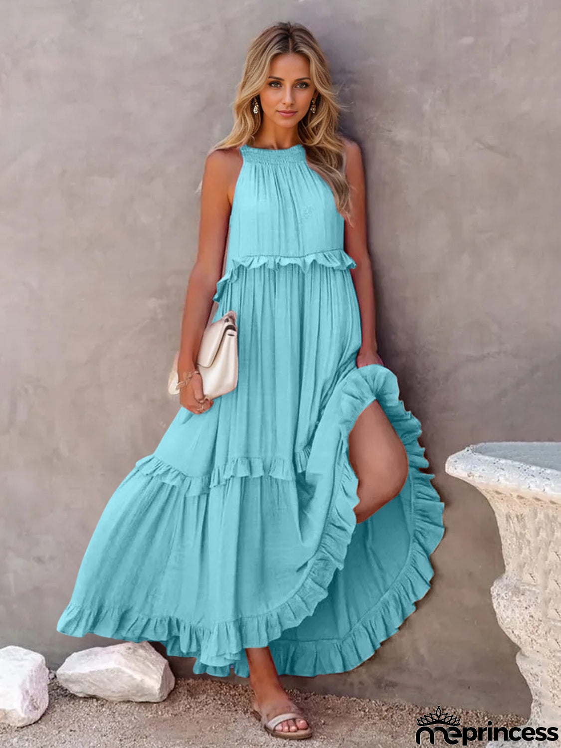 Feminine and light Dress