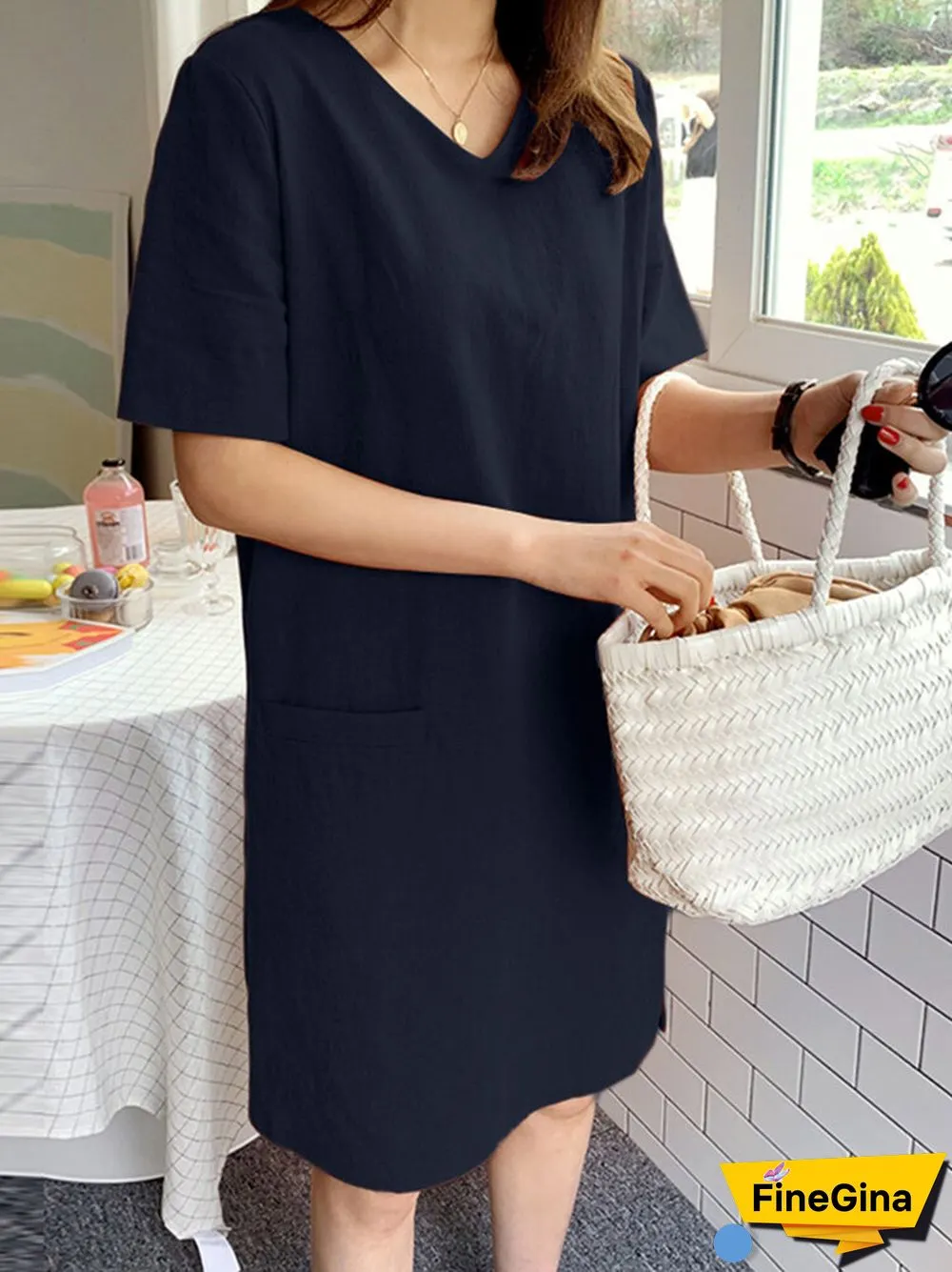 Solid Slit Hem Pocket V-neck Short Sleeve Dress