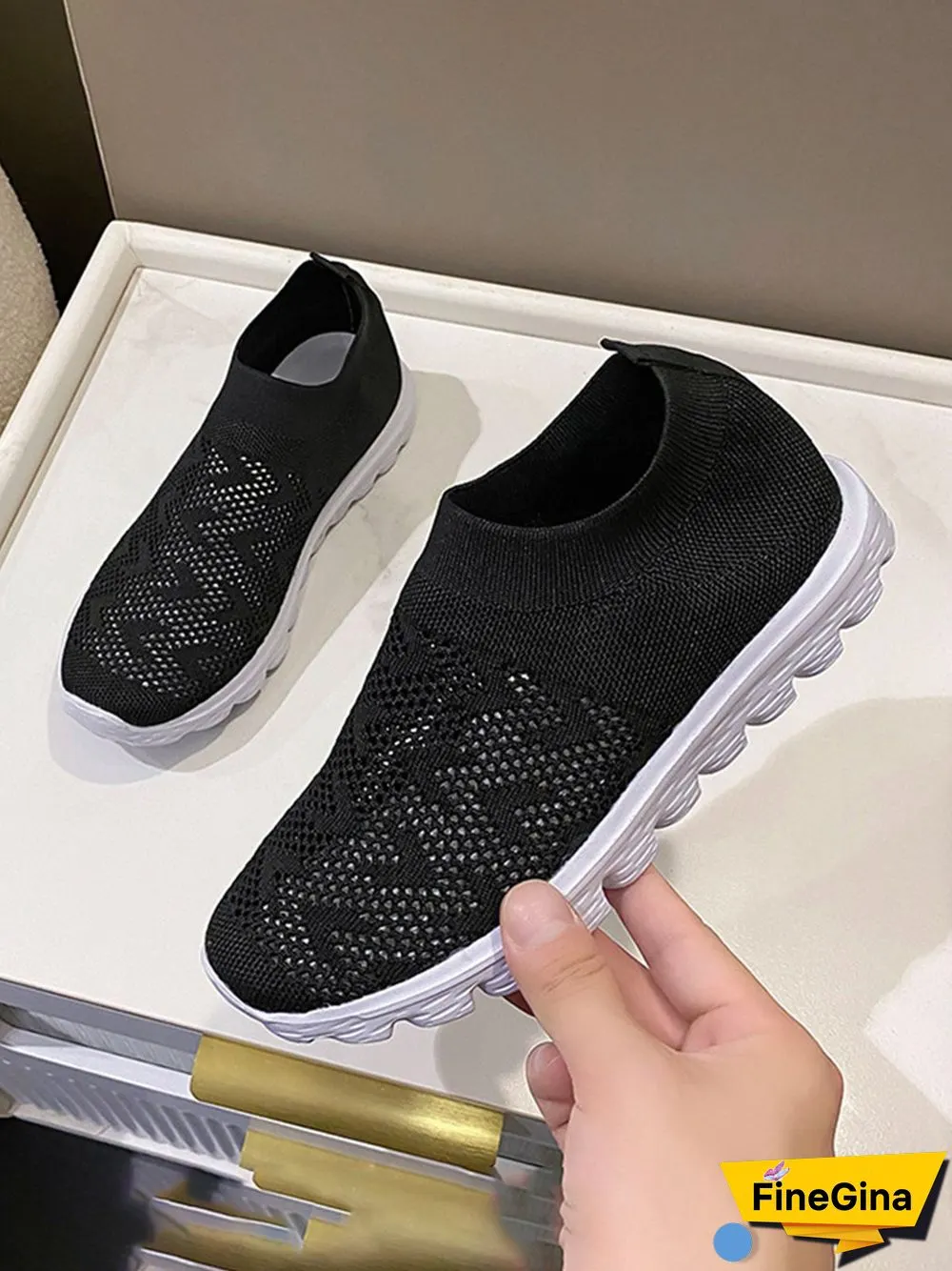 Geometric Lightweight Soft Sole Non-Slip Flyknit Sneakers
