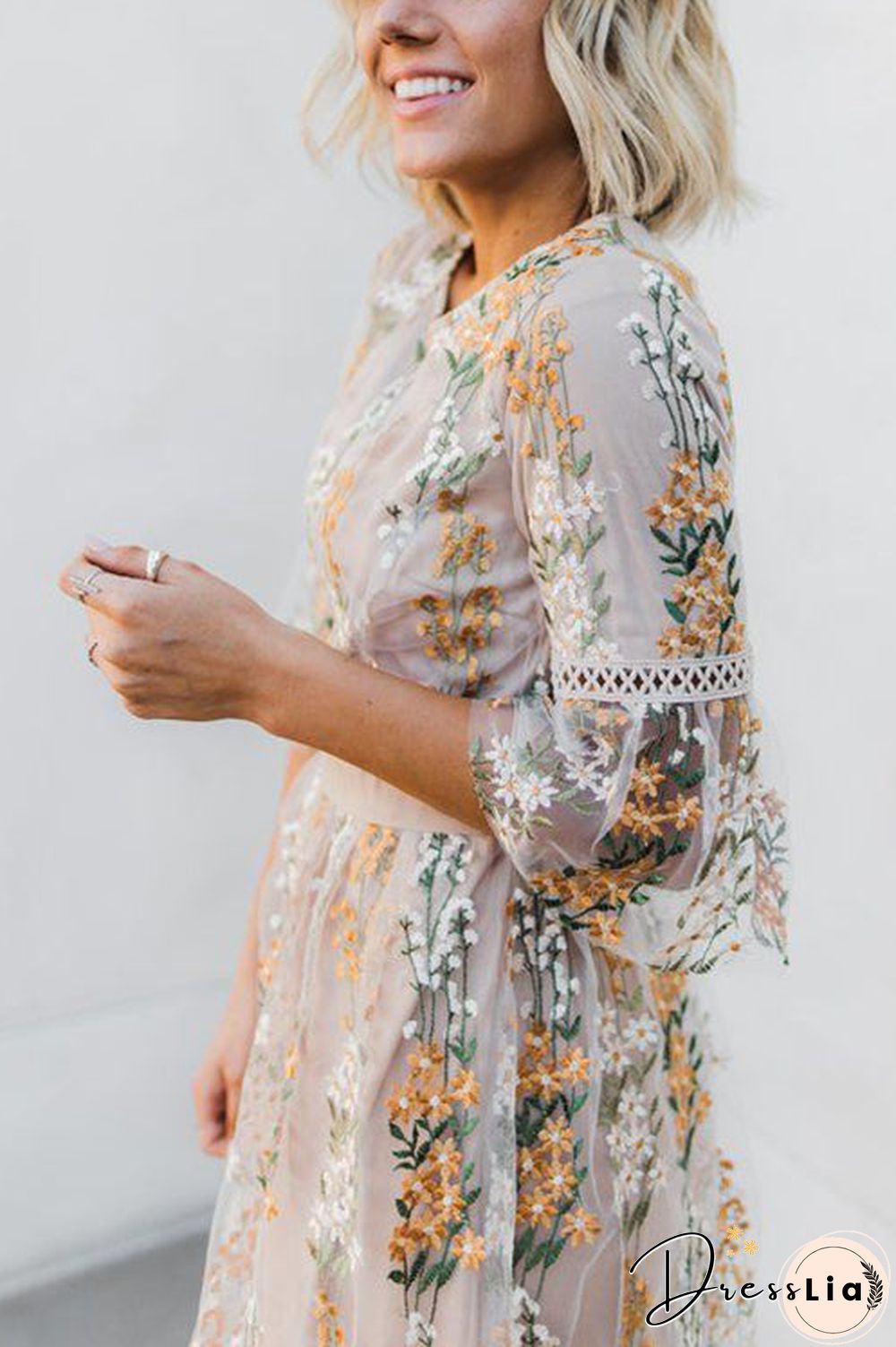  Sleeveless Bloom Embroidered Dress