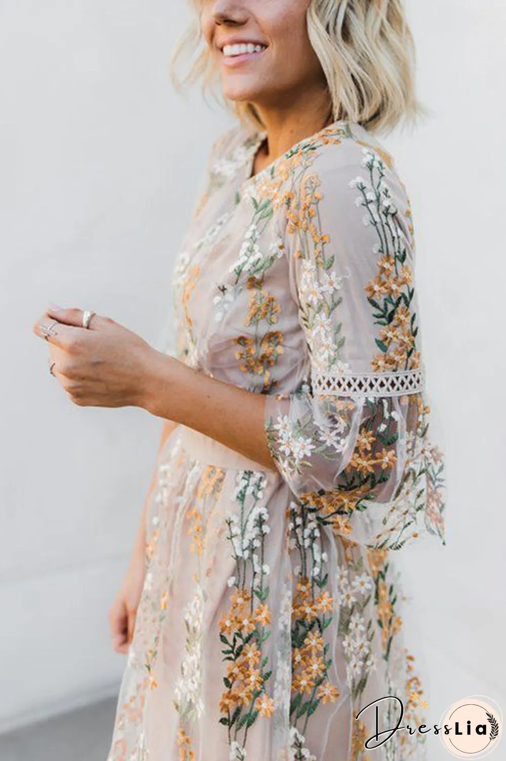  Sleeveless Bloom Embroidered Dress