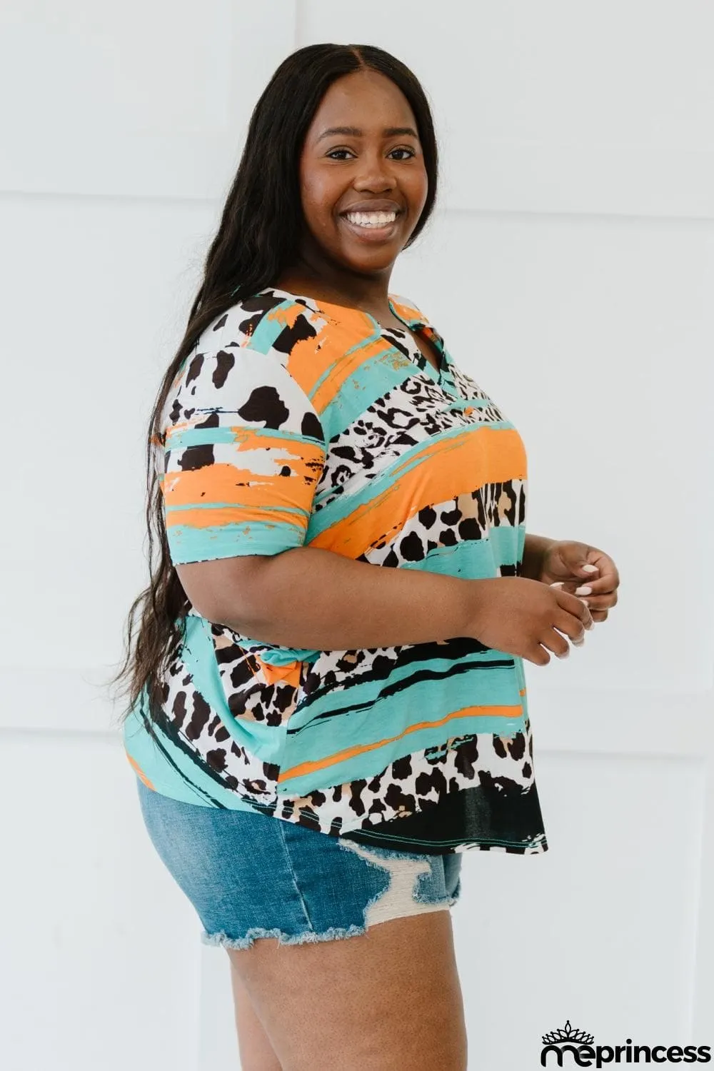 Sew In Love Abstract Art Full Size Run Printed Notched Tee Shirt