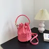 MARC JACOBS  SK&Oacute;RZANA TORBA NA WIADRO