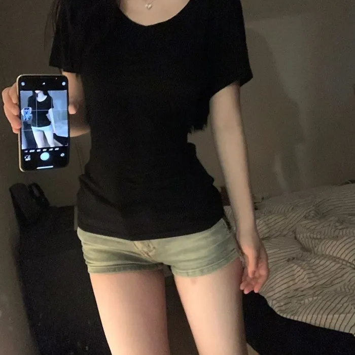 Uveng Uveng Cotton V-Neck Short-Sleeved T-Shirt Female 2024 Summer New Slim Show Thin Hot Girl High Waist Short Top Tide