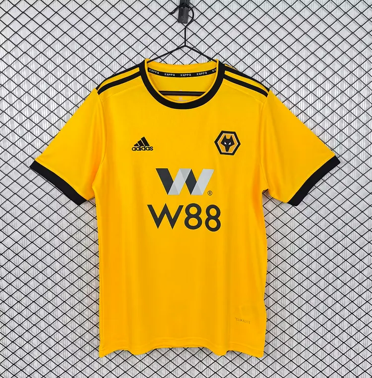 Wolves 2018/19 Retro Home Football Jersey