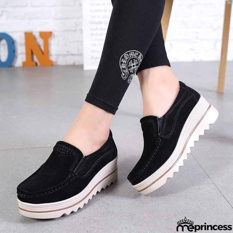 Women's Breathable Suede Round Toe Slip On Platform Shoes