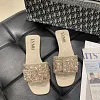 LOUIS VUITTON Modne perłowe sandały