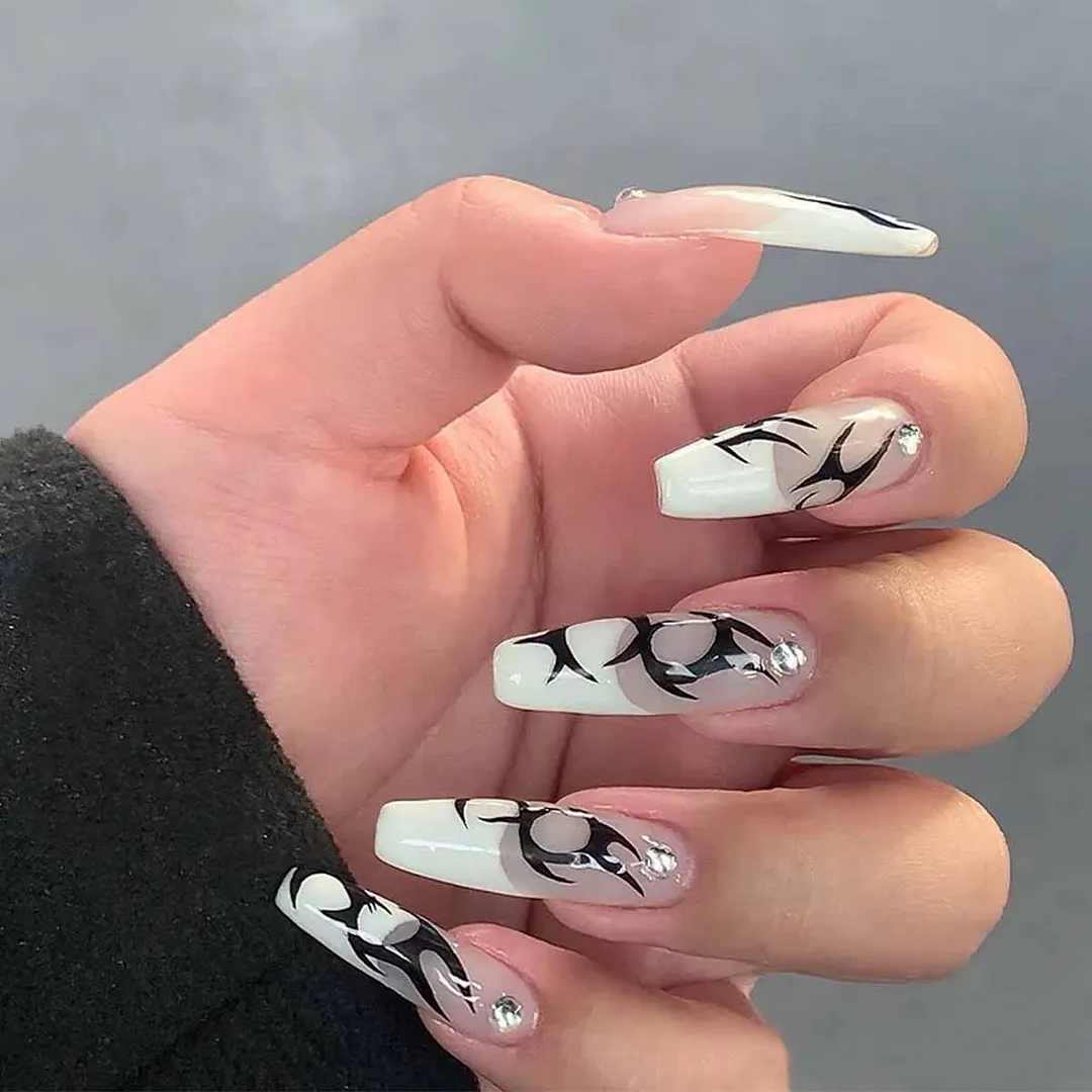 24pcs Butterfly Nail Patch Glue Type Removable Long Paragraph Fashion Manicure Wearable False Nails Patch With Glue Fake Nails-Nail Inspo