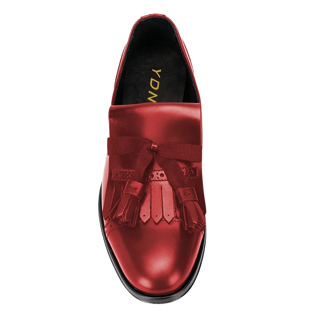 Women's Metallic Finish Round Toe Fringe Decor Loafer Shoes in Red