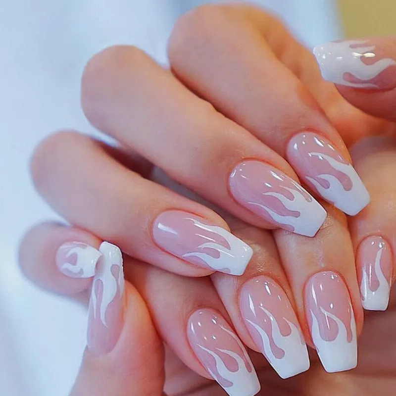 24Pcs Coffee Color With Grids Heart Designs False Nail Full Cover Fake Nails with Glue Detachable Wearable Manicure Nail Tips-Nail Inspo