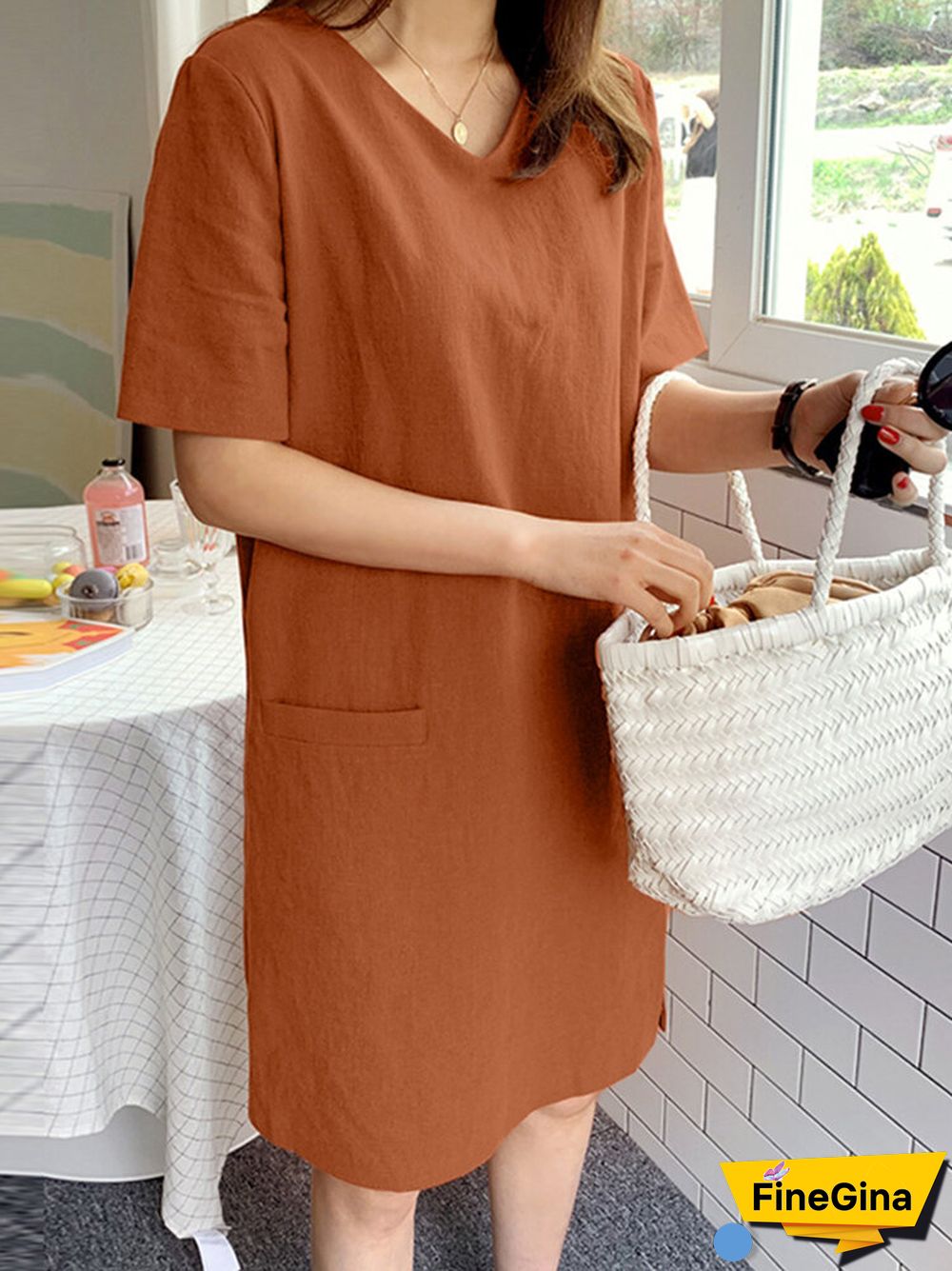 Solid Slit Hem Pocket V-neck Short Sleeve Dress