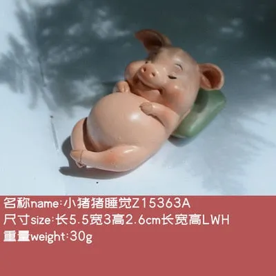 Cute Piggy Ornament Pink Pig Figurine Animal Model Car Ornament Dollhouse Decor Micro Landscape Decoration