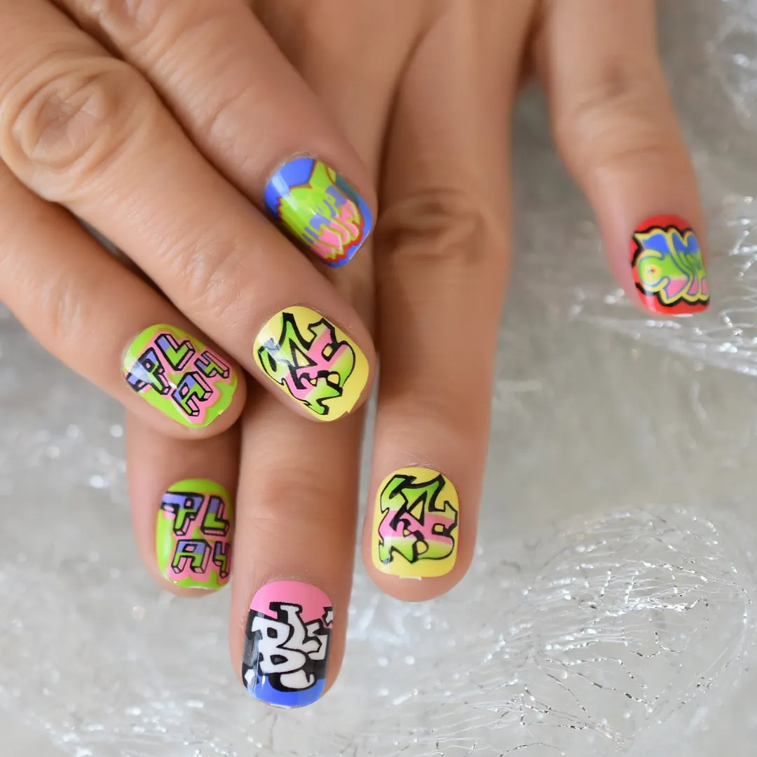 24pcs Press Fake Nail On Finger Tips Short Round Faux Ongles Yellow Blue False Nail With Designs Unas Postizas-Nail Inspo
