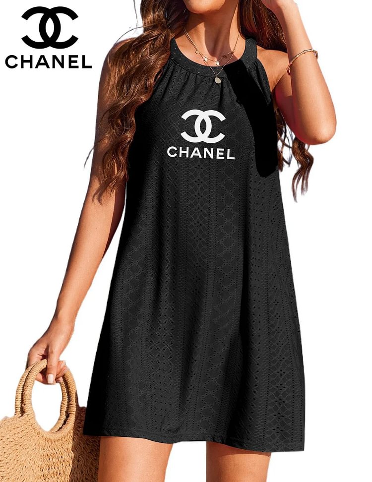 &Uacute;J NŐI UJJATLAN RUHA A CHANEL&reg;-TŐL