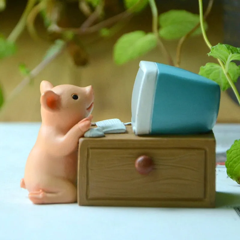 Creative Lovely Pig Animal Doll Office Decoration Room Desktop Home Decor Ornaments Cartoon Animal Figurine Birthday Gifts