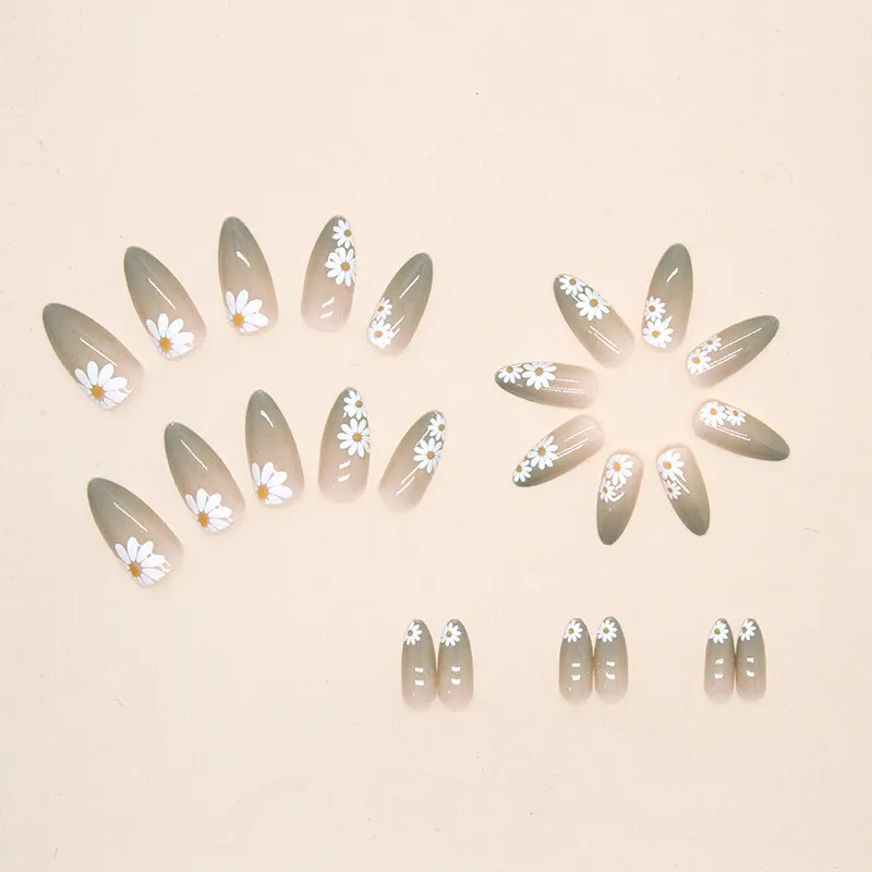 Churchf Churchf And Fresh Contracted Gradual Change Green Almond Nail Lovely Flower Flower Spring And Summer New United States Nail Piece Sweet Girl False Nail