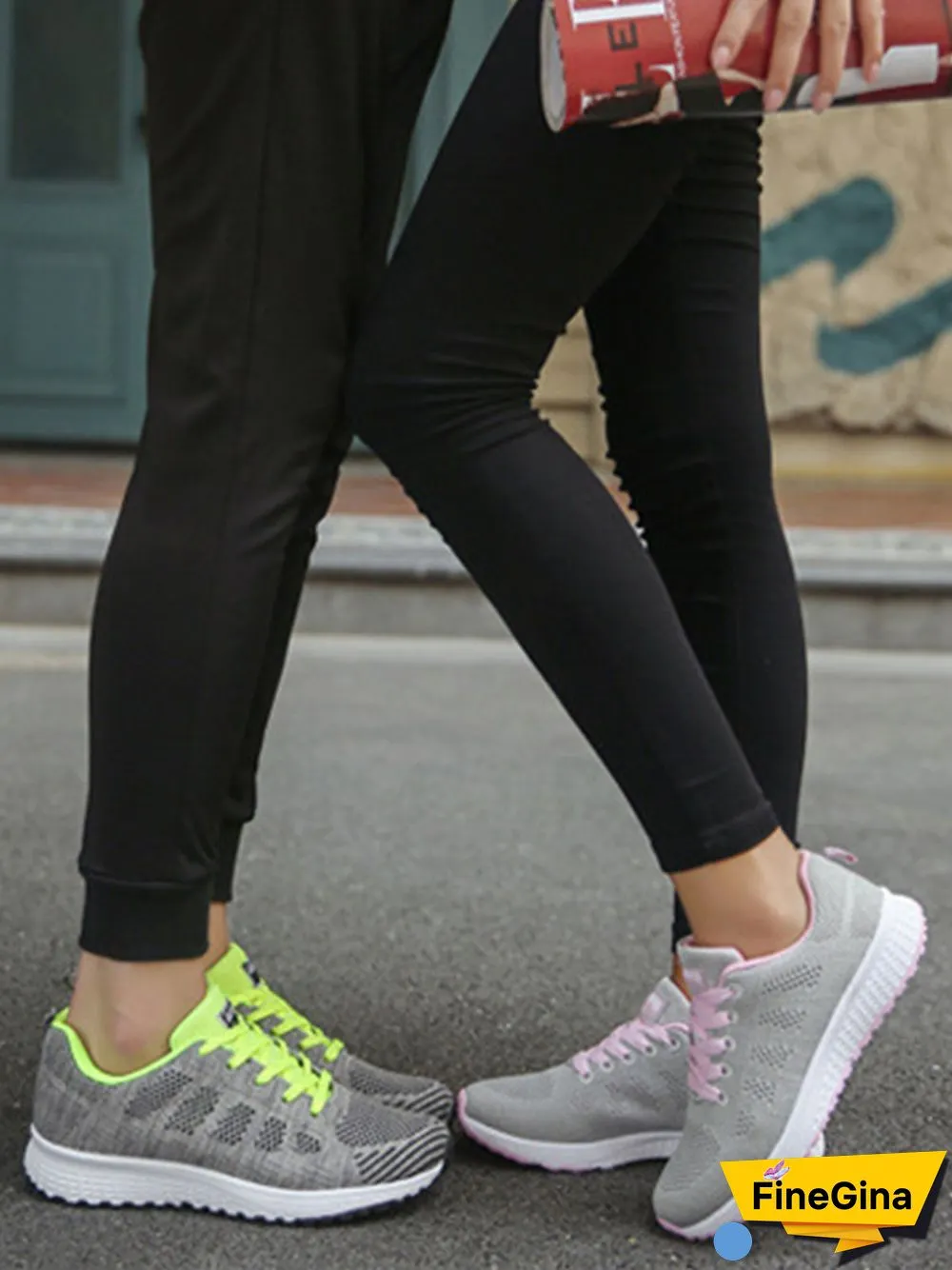 Contrasting Solid Color Breathable Mesh Casual Sneakers