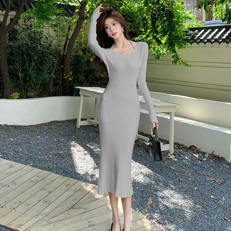 Uveng Pat Gentle Little Whine Fine Knitting Hanging Neck Pure Desire Forked Dress Autumn And Winter Temperament Waist Waist Hip Length Skirt