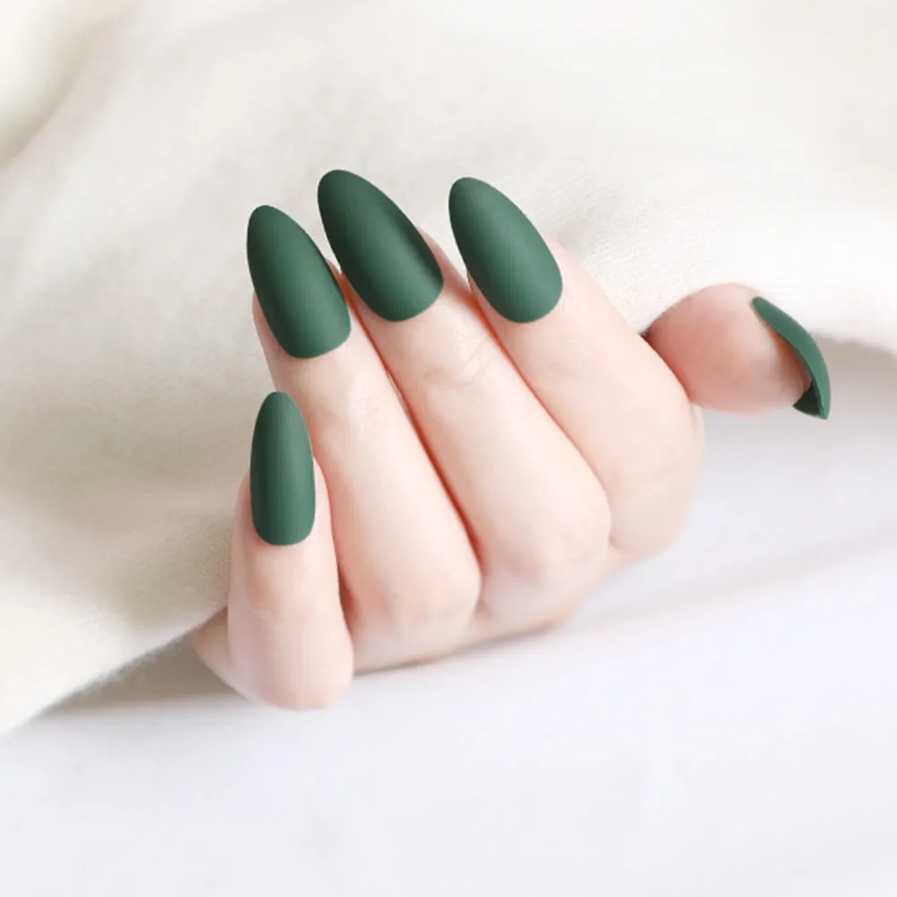 24Pcs French Short Stiletto False Nail Black White Rose Artificial Fake Nails With Design Lady DIY Finger Tip Manicure Tools-Nail Inspo