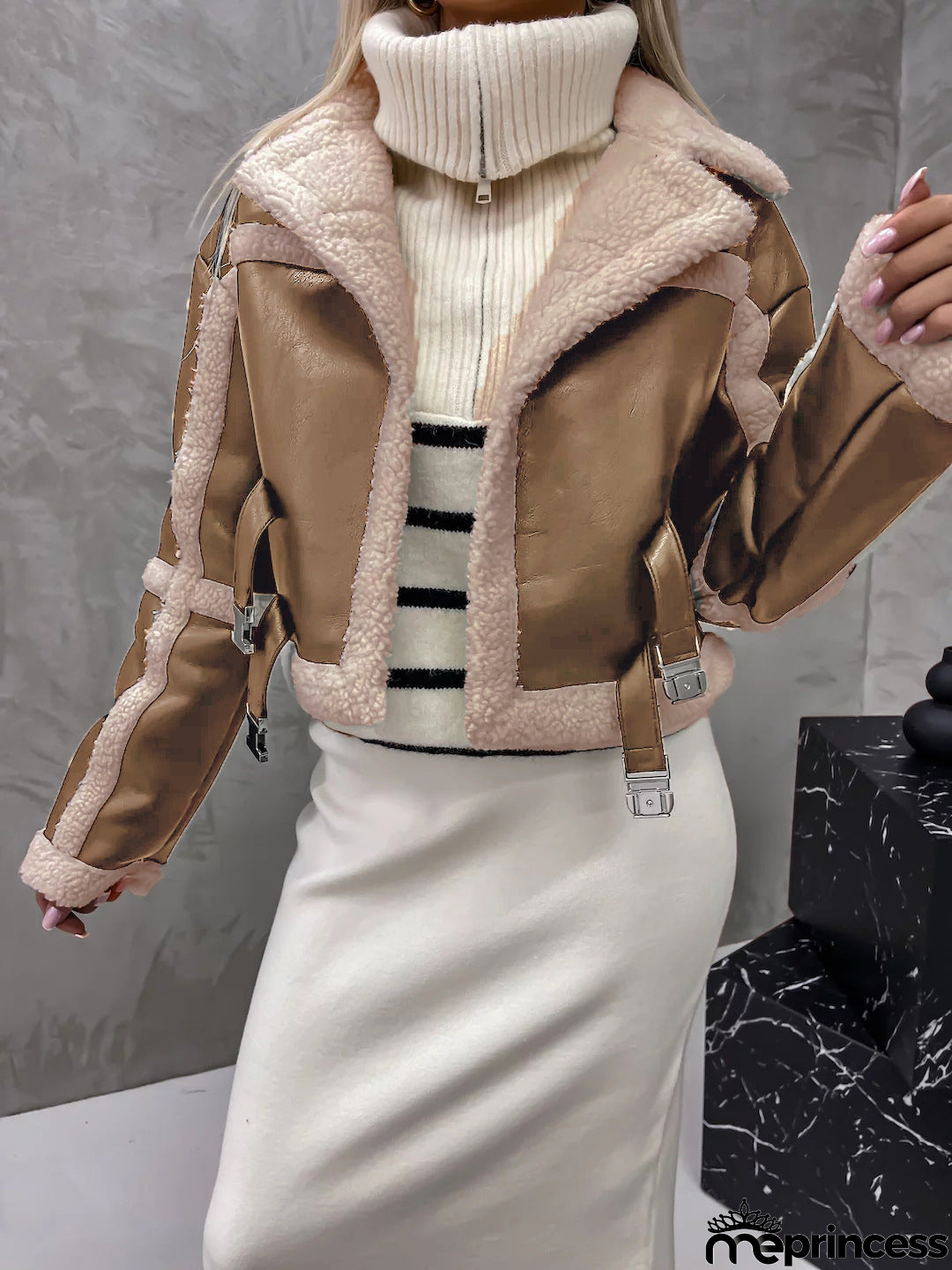 Elegant and Versatile winter garment