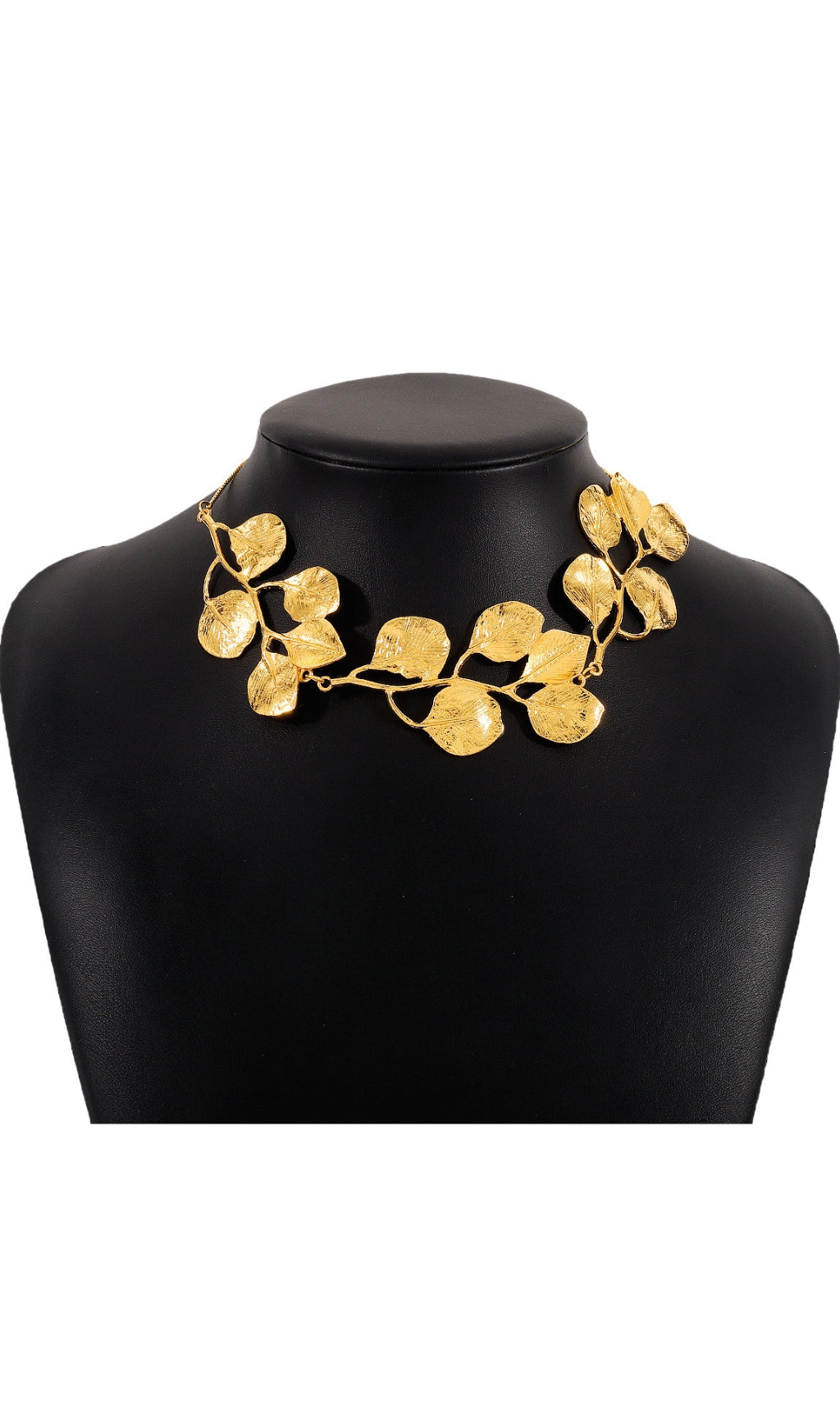 Fashionslee WomenExaggerated Leaf Choker