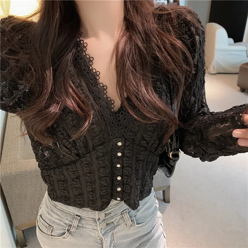 2021 Spring New Korean Style Short White Lace Shirt Women V-neck Long Sleeve Cardigan Vintage Women Blouses Elegant Blusas 11841