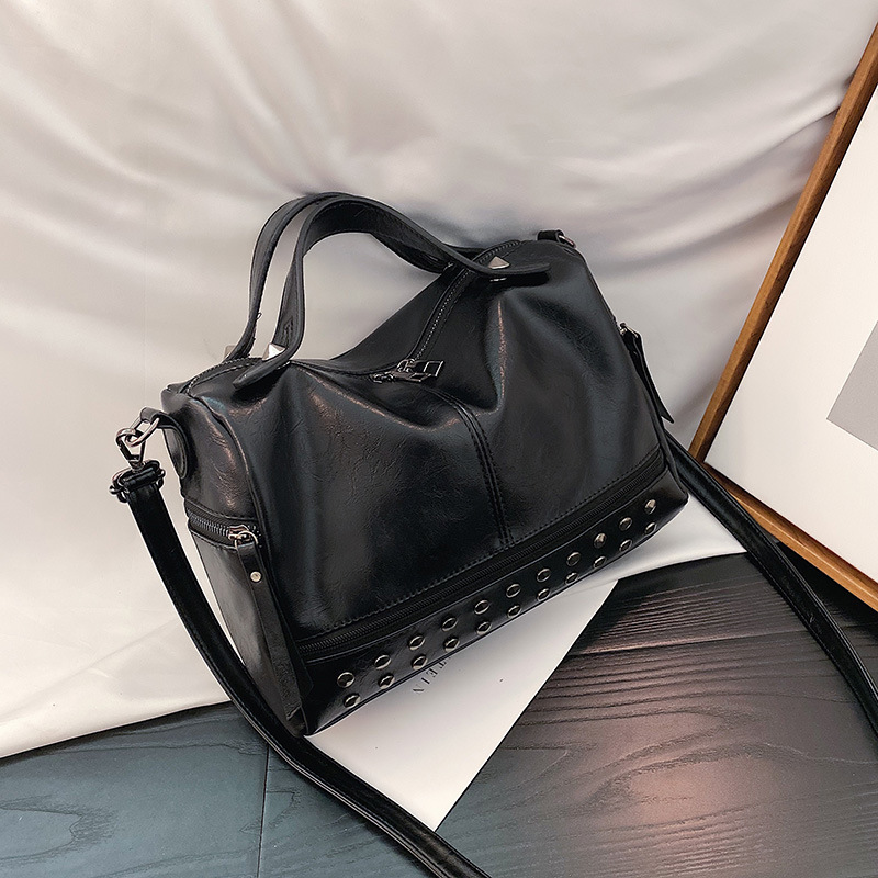 Single Shoulder Diagonal Bag Soft Leather