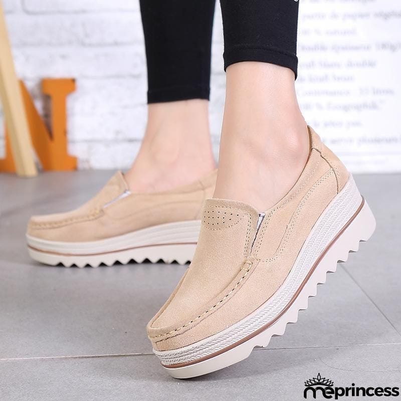 Women's Breathable Suede Round Toe Slip On Platform Shoes