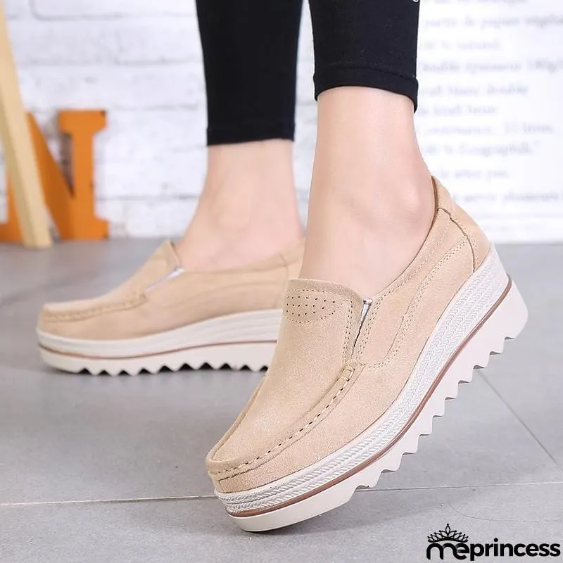 Women's Breathable Suede Round Toe Slip On Platform Shoes