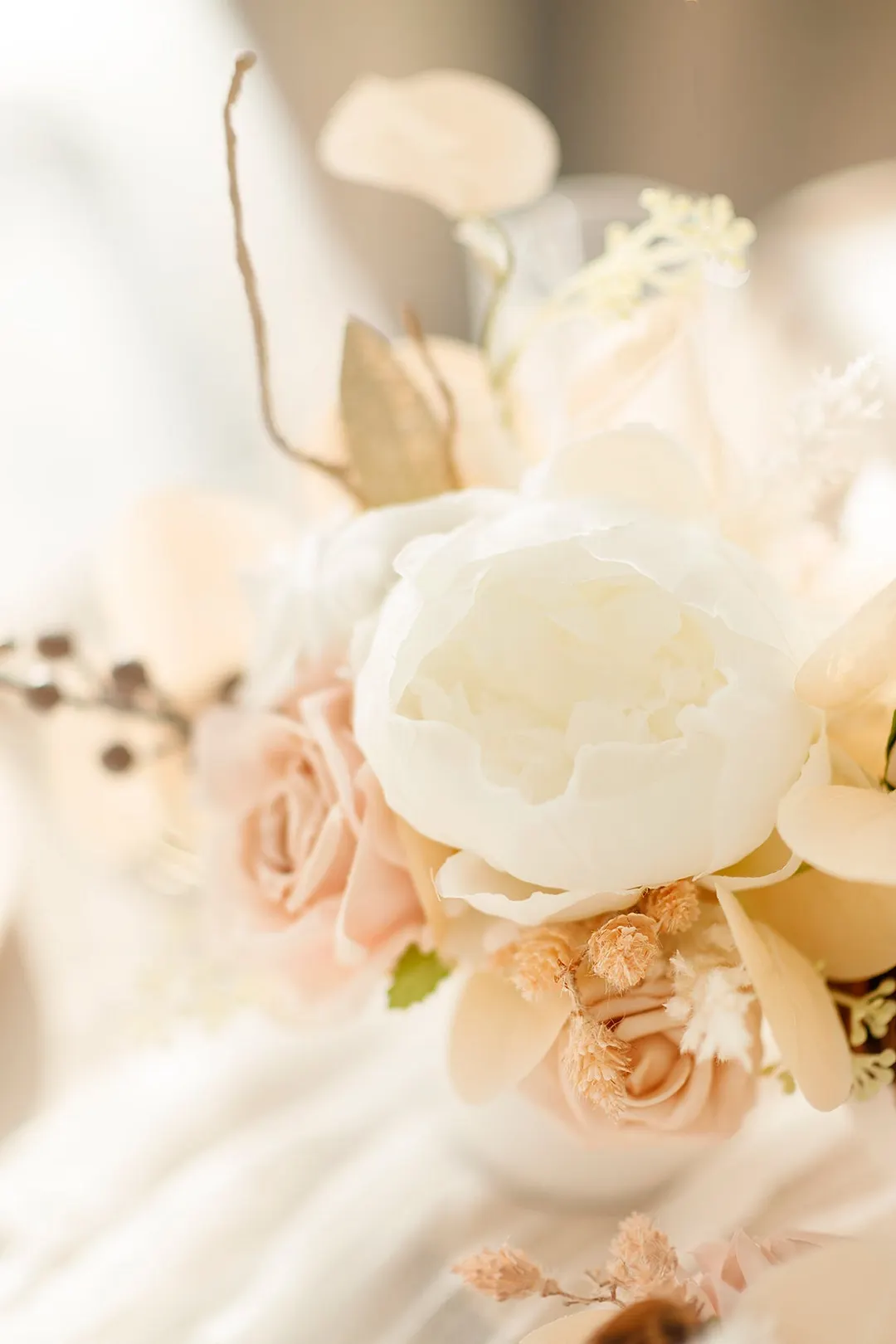 Assorted Floral Centerpiece Set in White & Beige