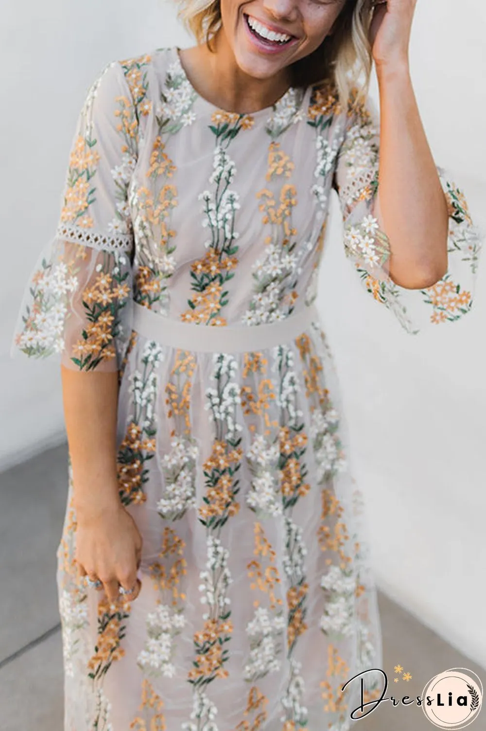  Sleeveless Bloom Embroidered Dress