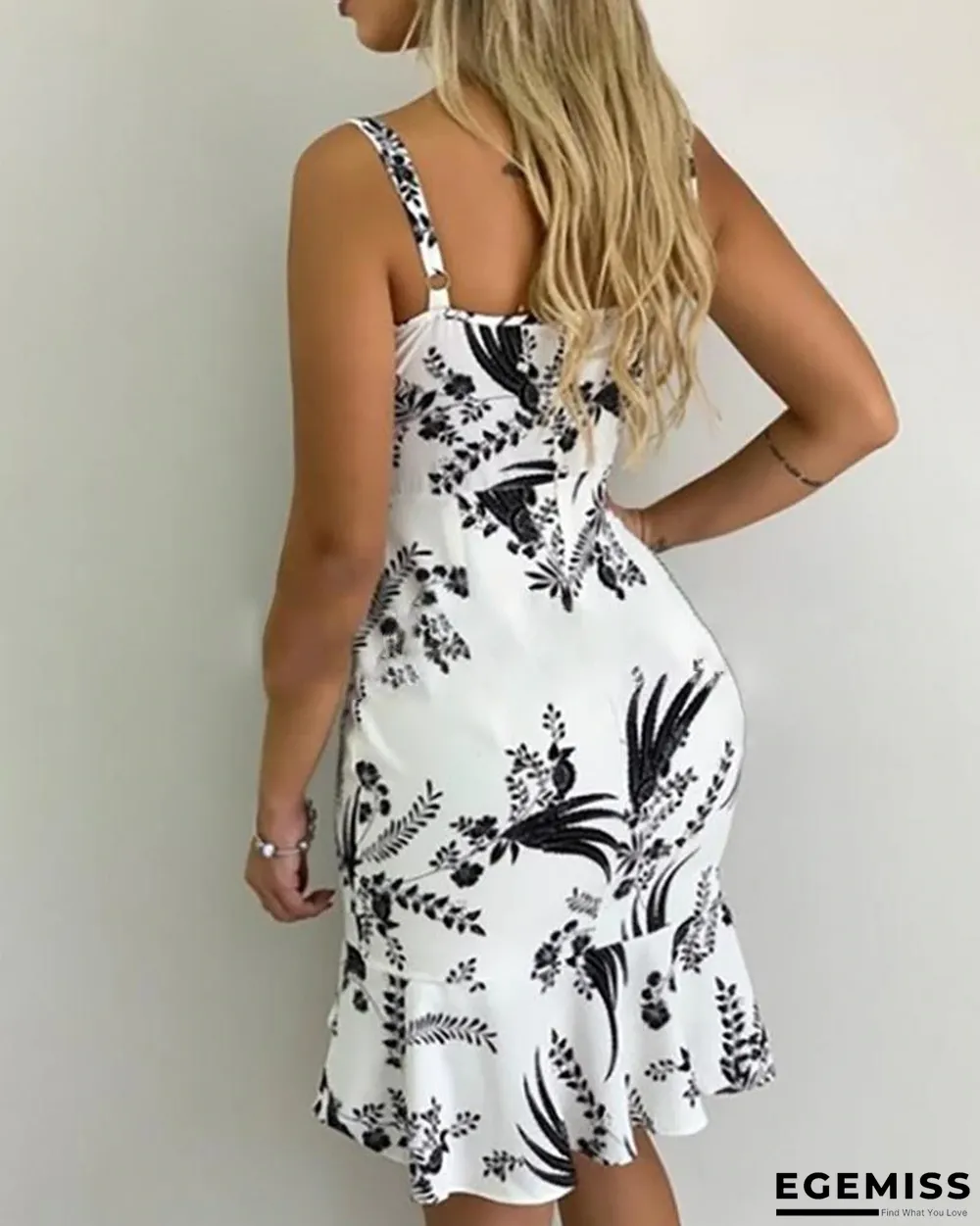V-neck Print Eyelet Lace-up Ruffles Dress | EGEMISS