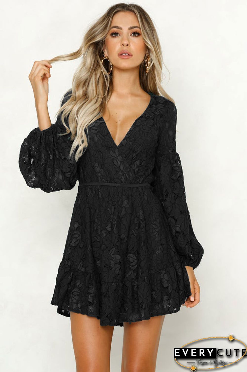 Sexy Backless V-Neck Balloon Sleeve Lace Dress