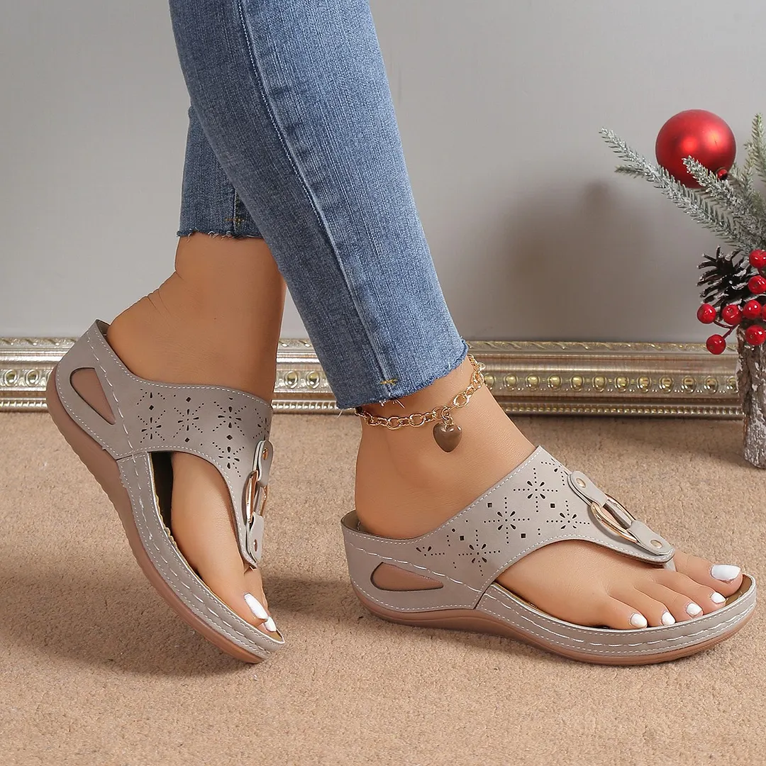 Qengg Flat-Soled Slippers Women's 2024 New Fashionable Slope Heel Herringbone Sandals