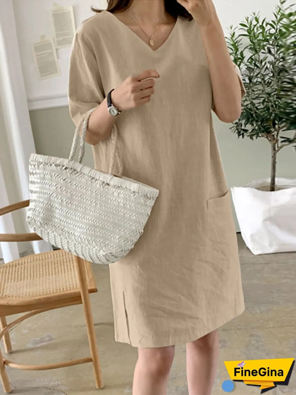 Solid Slit Hem Pocket V-neck Short Sleeve Dress