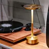 Lampe de table m&eacute;tallique sans fil 