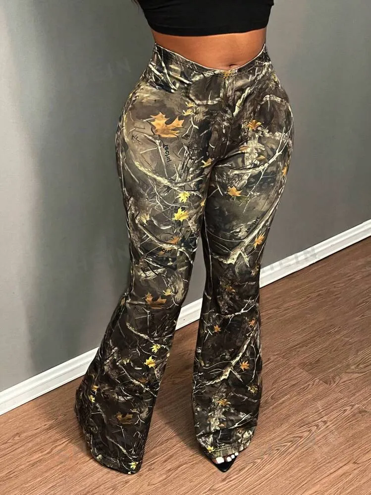 Uveng Uveng Large-Size Women's High-Waisted Leaf Print Flared Trousers