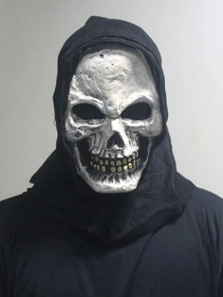 Beduvely Black Skull Robe