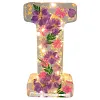 Veilleuse LED avec lettres imprim&eacute;es de fleurs s&eacute;ch&eacute;es en r&eacute;sine
