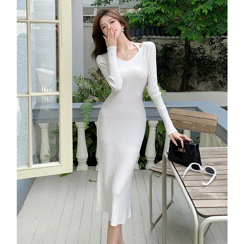 Uveng Pat Gentle Little Whine Fine Knitting Hanging Neck Pure Desire Forked Dress Autumn And Winter Temperament Waist Waist Hip Length Skirt