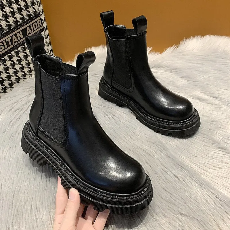 Women Short Boots 2022 Ladies Leather Ankle Boots Autumn Platform Motorcycle Shoes For Woman's Punk 36-42 Winter Pearl Rivet Sho