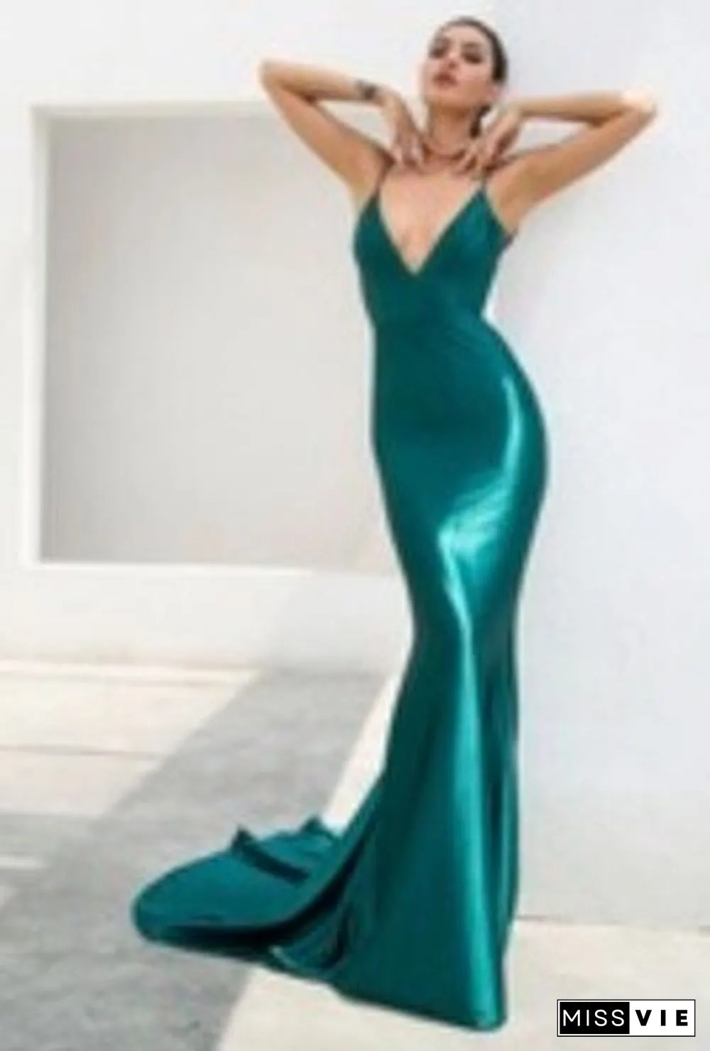 Love&Lemonade Green Deep V-Neck Open Back Slim Flash Material Maxi Dress Lm81222