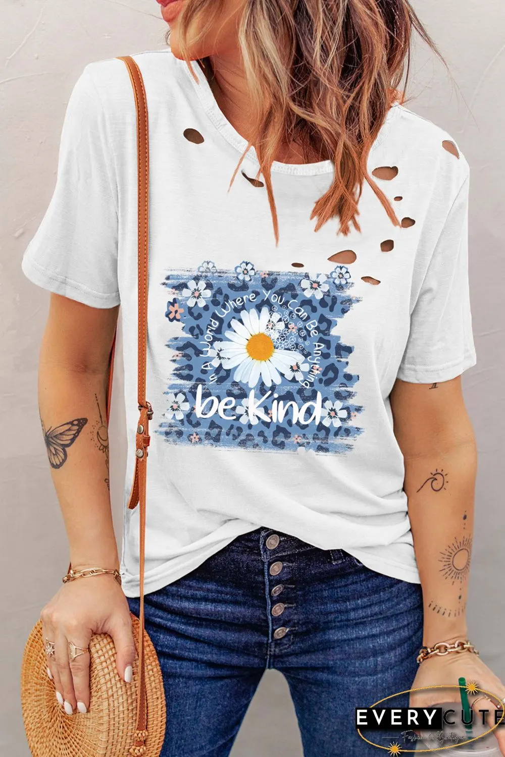 White Daisy Leopard Letter Print Ripped Short Sleeve T-shirt