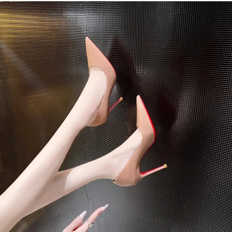 Breakj Breakj Shoes On The Bed Of Ultra-High Women's Fine Heel 2025 Spring And Autumn New Black Red 10 Cm Large-Size Tip Single Shoes